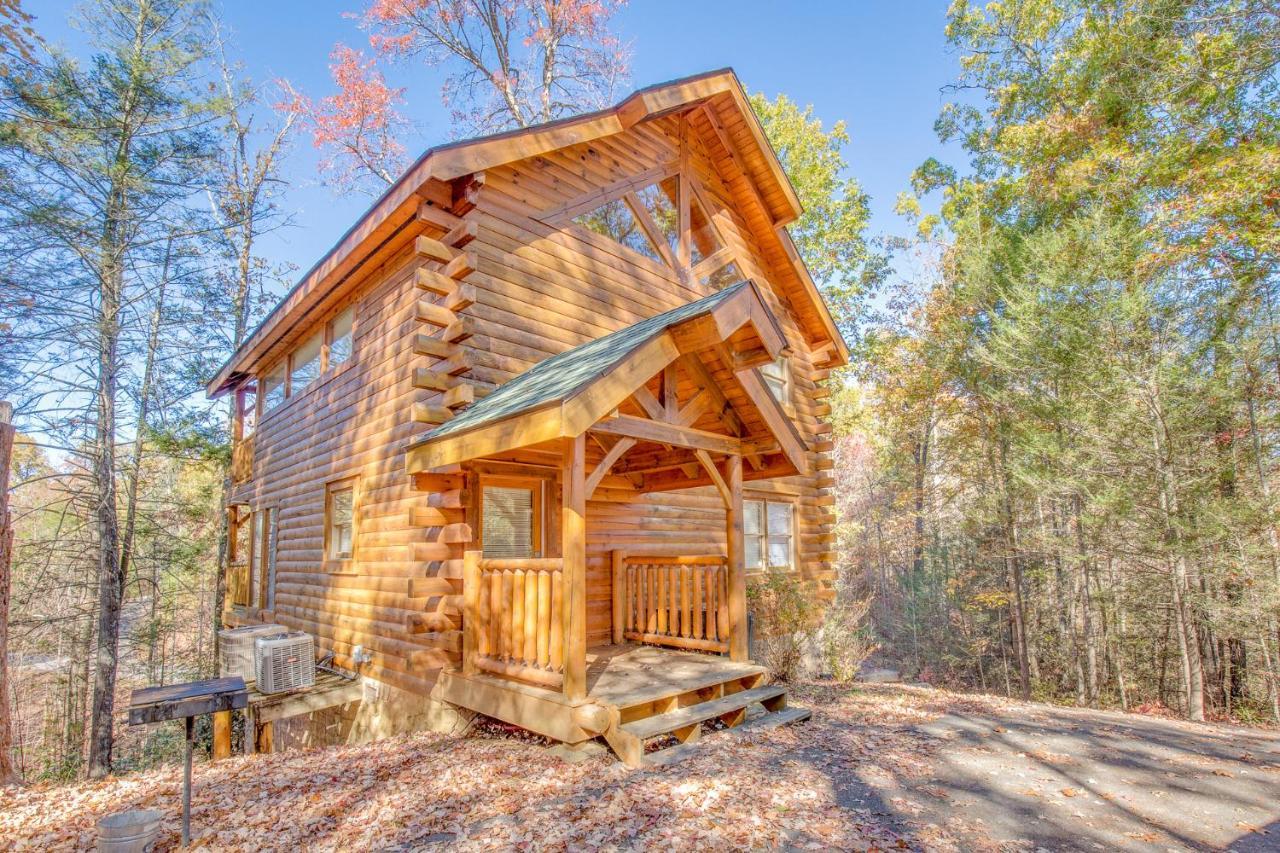 Secret Romance, 2 Bedrooms, Sleeps 8, Pool Table, Hot Tub, Arcade Gatlinburg Exterior foto